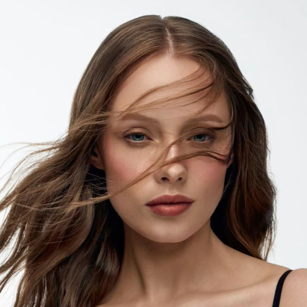 Το 'Brontë Βlush' είναι η πιο ρομαντική τάση στο μακιγιάζ που περιμέναμε καιρό