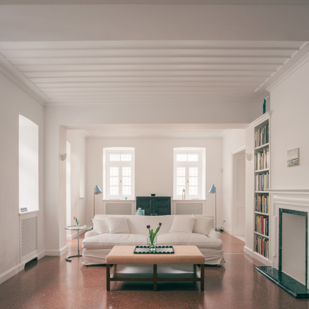 Στην Πλάκα, ένα διατηρητέο του 19ου αιώνα αποκτά σύγχρονη ανάγνωση με τρόπο που μας εμπνέει