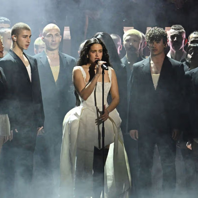Brit Awards 2026: Δείτε την απίστευτη εμφάνιση της Rosalía