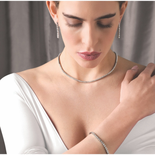 Το Δημιουργικό Βιλδιρίδης μάς μυεί στον μαγικό κόσμο των διαμαντιών, καθοδηγώντας μας στην επιλογή του κατάλληλου μονόπετρου