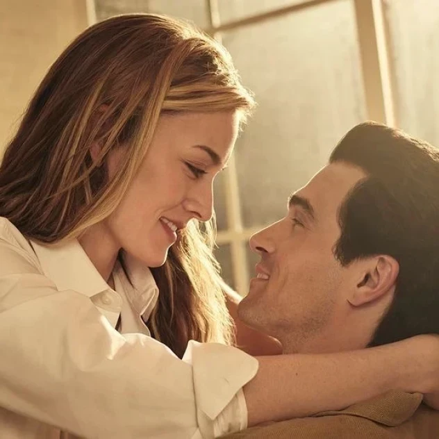 Οι πρωταγωνιστές της σειράς Love Story: John F. Kennedy Jr. & Carolyn Bessette δείχνουν τις ζωγραφικές τους ικανότητες