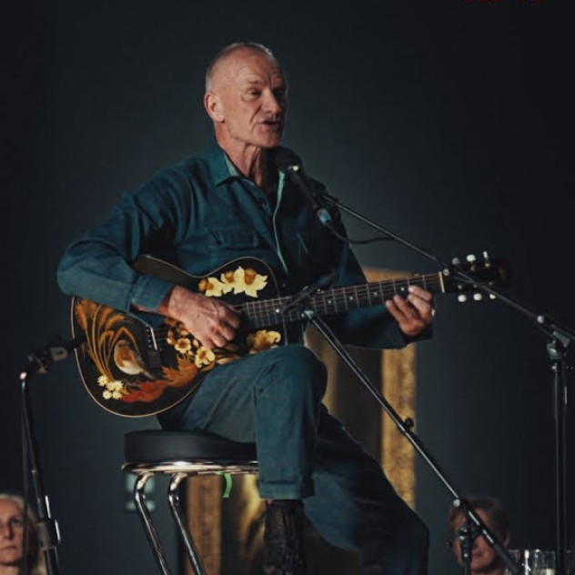 Ο Sting μας ταξιδεύει στο παρελθόν μέσα από την εκτέλεση του χαρακτηριστικού τραγουδιού του