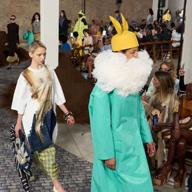 Η Εβδομάδα Μόδας του Μιλάνου συνεχίζει και εντυπωσιάζει με τις νέες συλλογές