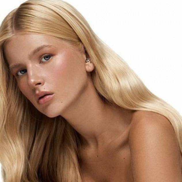 Η νοσταλγική και άκρως εντυπωσιακή απόχρωση στα χείλη που όλες θα θέλετε να προσθέσετε στο νεσεσέρ σας