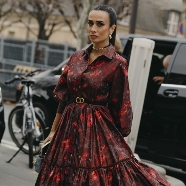 Τα midi φόρεματα που θα γίνουν το μόνο κομμάτι που χρειάζεται η συλλογή σας