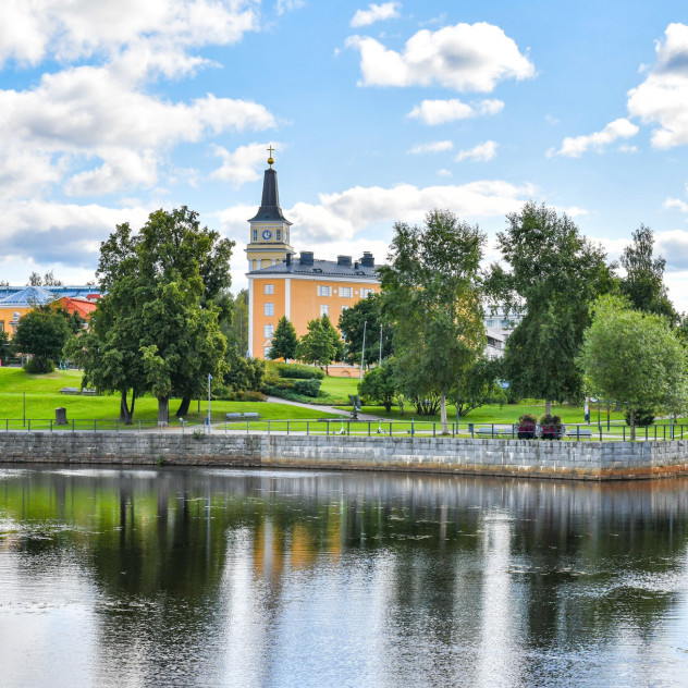 Ποιες είναι οι 10 πιο ευτυχισμένες χώρες στον κόσμο, σύμφωνα με το περιοδικό Forbes;