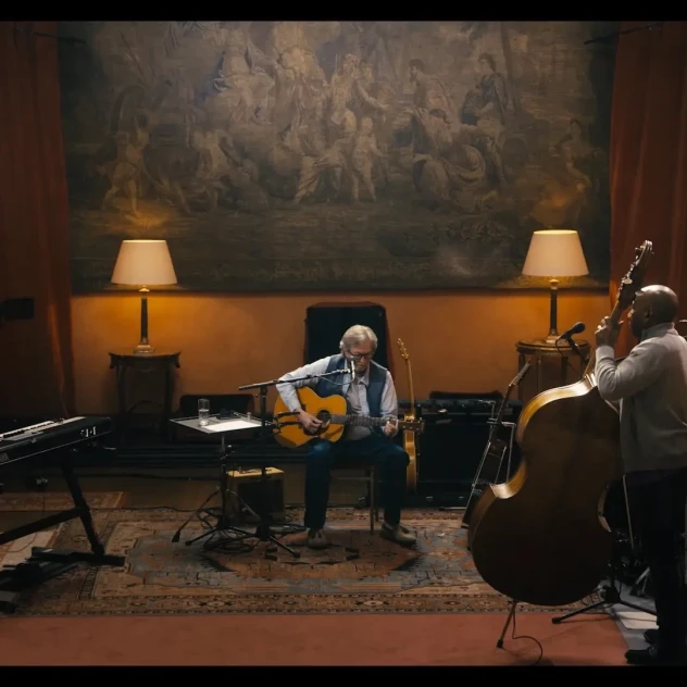 Ο Eric Clapton σε μια ζεστή ερμηνεία του “Layla”