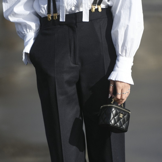 Τα basics της ανοιξιάτικης γκαρνταρόμπας που απογειώνουν την πολυτέλεια των εμφανίσεών σας