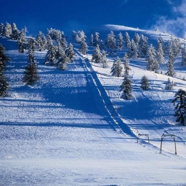 Ski lovers: Τα χιονοδρομικά κέντρα μία «ανάσα» από τη Θεσσαλονίκη