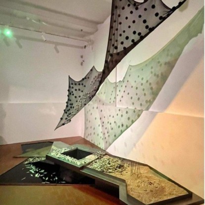 Biennale 8 - Θεσσαλονίκης: Συνομιλούμε με την εικαστική καλλιτέχνιδα Αλεξάνδρα Μαράτη για το συλλογικό project "Biodynamic Garden" 