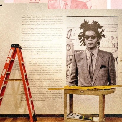 Η αλήθεια για το σκάνδαλο με τους 25 πλαστούς πίνακες του Jean-Michel Basquiat