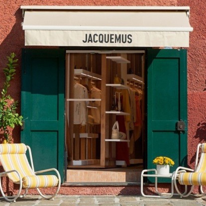 Jacquemus: Άνοιξε τις πύλες η πιο ντελικάτη pop-up boutique του στο Portofino 