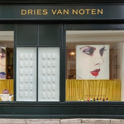 Dries Van Noten: Η νέα boutique του designer άνοιξε τις πύλες της στην καρδιά του Παρισιού