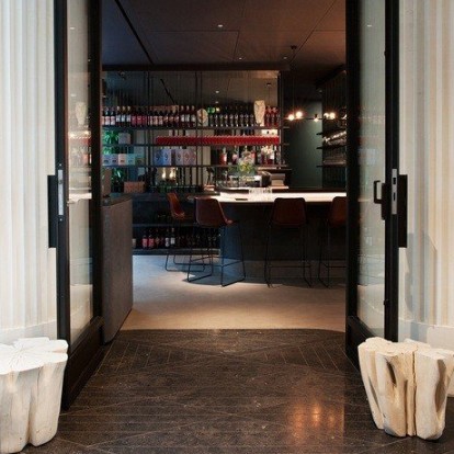 Τα bars που αξίζει να επισκεφθείτε στο Παρίσι αυτή τη στιγμή 