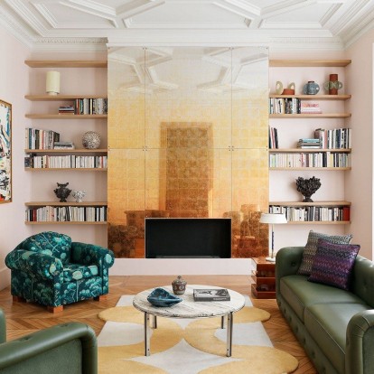 Πώς ένα κομψό διαμέρισμα στο Παρίσι επαναφέρει την αίγλη των 70's