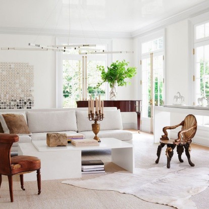 Μια κατοικία στη Virginia αποδεικνύει ότι το λευκό είναι ιδανικό ακόμα και για το φθινόπωρο