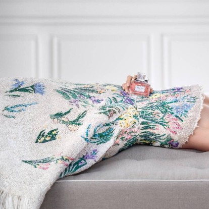 Perfumes that tell a story: Τα 5+1 πιο διαχρονικά και cult-favourite αρώματα