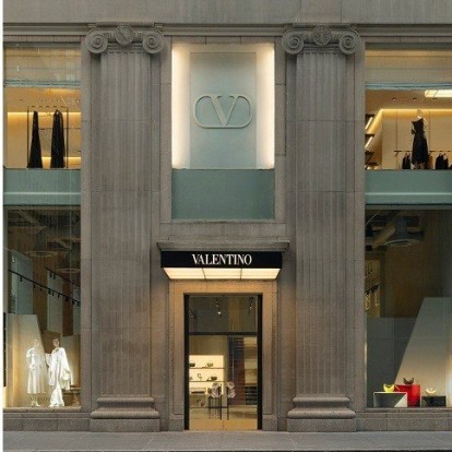 Περιηγηθείτε στην ολοκαίνουρια boutique του οίκου Valentino στη Νέα Υόρκη
