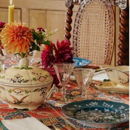 Η Martina Mondadori παρουσιάζει τo απόλυτο Holiday Cabana tableware σκηνικό 