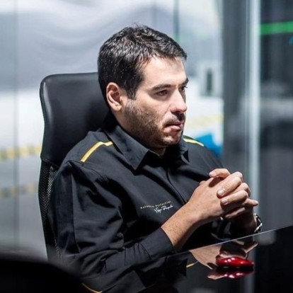 Ο Έλληνας με τους 2,2 εκατομμύρια followers στο Instagram που δε γνωρίζαμε, έως τώρα