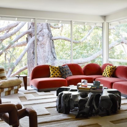 Ένα mountain house στην California αποθεώνει τον μοντερνισμό με τον πιο stylish τρόπο