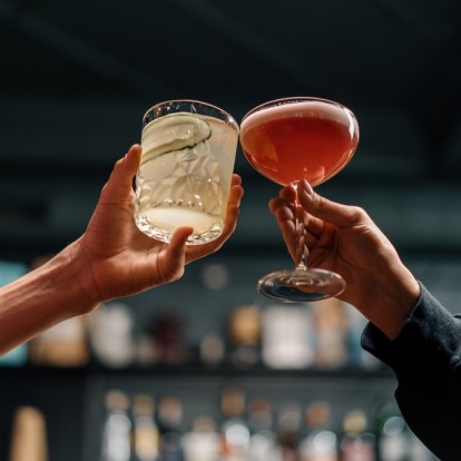 Time for drinks: Πού θα βρείτε τα πιο ελαφριά cocktails στην πόλη