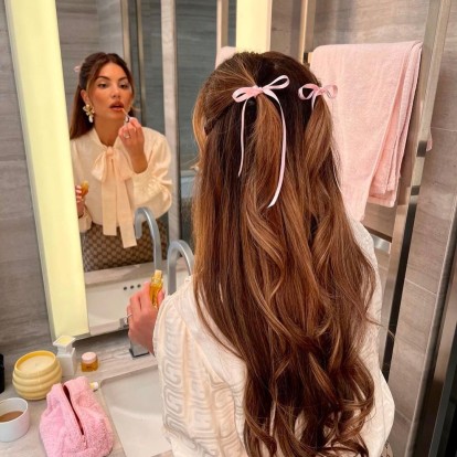 5 hairstyles που θα σας κάνουν να ξεχωρίσετε στα events των Χριστουγέννων 