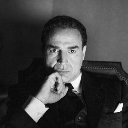 Cristóbal Balenciaga: Η επερχόμενη, δραματική σειρά που καταγράφει την άνοδό του στη βιομηχανία της μόδας