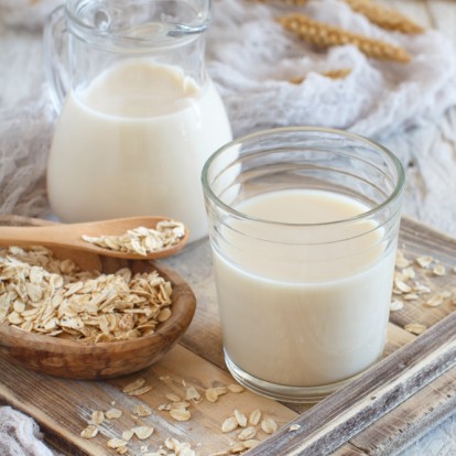 Bye bye oatmilk: Τελικά το γάλα βρώμης δεν είναι τόσο υγιεινό όσο νομίζατε