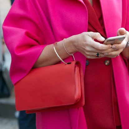Pink & Red: Ο unexpected, fashion συνδυασμός που ήρθε η ώρα να δοκιμάσετε