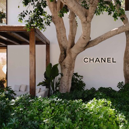 Η πολυτελής boutique της Chanel άνοιξε και πάλι στο νησί των Ανέμων