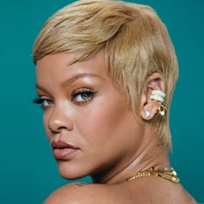 Η Rihanna ανακοινώνει το launch της Fenty Hair