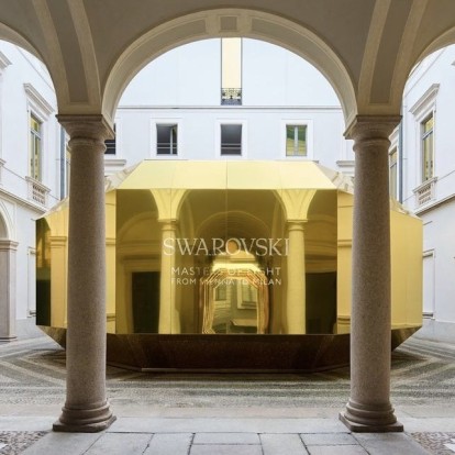Η έκθεση της Swarovski, "Masters of Light: From Vienna to Milan", κατακλύζει με λάμψη το Μιλάνο