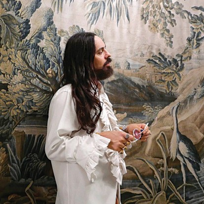 ﻿Alessandro Michele: Πώς καταφέρνει ﻿πάντα το μεγαλύτερο δημιουργικό ταλέντο αυτήν τη στιγμή ﻿στον κόσμο της μόδας να προσαρμόζεται μόνο στους δικούς του κανόνες;