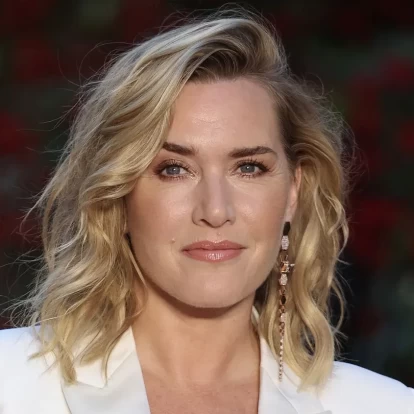 Απολαύστε την Kate Winslet σε μια συζήτηση για το στιλ, την καριέρα και την αυτοπεποίθησή της