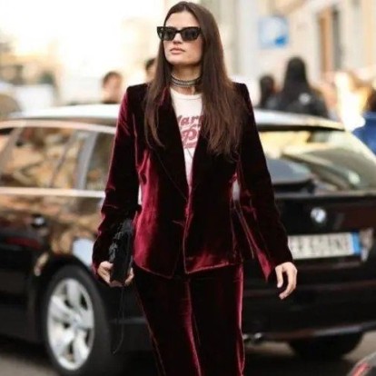 4+1 super luxe τρόποι να εντάξετε το βελούδο στα looks σας