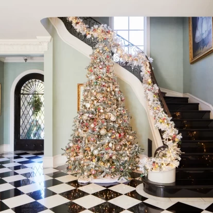 Christmas Tree Trends: Οι κορυφαίες τάσεις στα χριστουγεννιάτικα δέντρα για φέτος