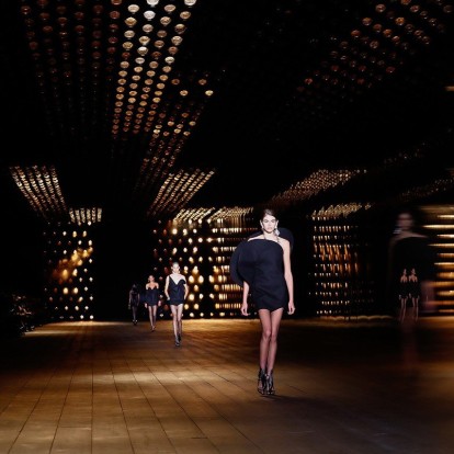 Paris Fashion Week: Ποιοι ξεχώρισαν στα shows της πρώτης ημέρας 