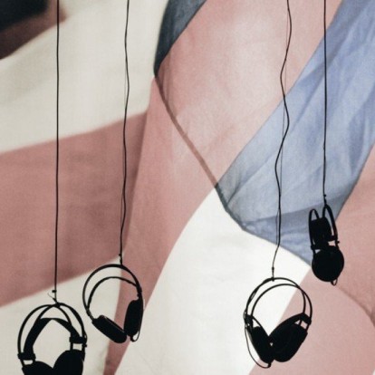 Είστε λάτρεις του μυστηρίου; Τα podcasts που αξίζει να ακούσετε 