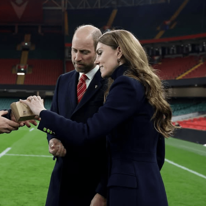 Kate Middleton & Πρίγκιπας William: Το βασιλικό ζευγάρι παρακολούθησε αγώνα rugby υποστηρίζοντας αντίπαλες ομάδες 