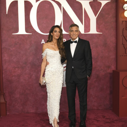 Tony Awards 2025: Οι καλύτερες εμφανίσεις στο κόκκινο χαλί και ό,τι άλλο βρέθηκε στο επίκεντρο της βραδιάς