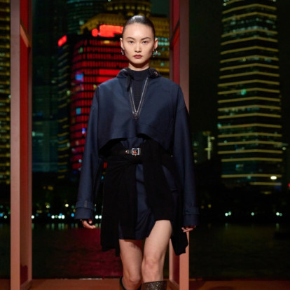 Το δεύτερο κεφάλαιο της Fall/Winter 2025 collection του Hermès στη Σανγκάη ανέδειξε τον πολυεπίπεδο χαρακτήρα του οίκου 