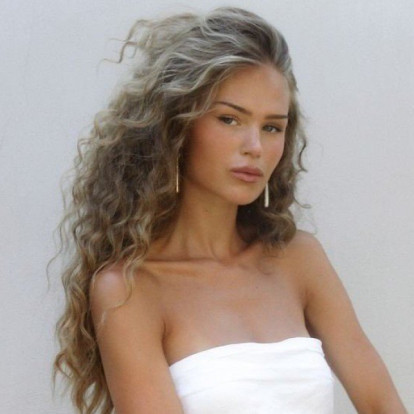 Τα top ευέλικτα hairstyles που μπορείτε να υιοθετήσετε για κάθε summery περίσταση