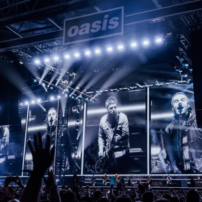 Oasis are back: Το θρυλικό συγκρότημα επέστρεψε στη σκηνή μετά από 16 χρόνια και εντυπωσίασε