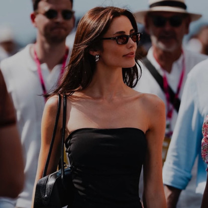 Οι πιο λαμπερές και stylish 'wives & girlfriends' οδηγών της Formula 1 που ξεχωρίζουν με την παρουσία τους στα paddock