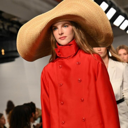 Η SS26 collection του Ralph Lauren ήταν η απόλυτη ισορροπία ανάμεσα στη δύναμη και τον αισθησιασμό