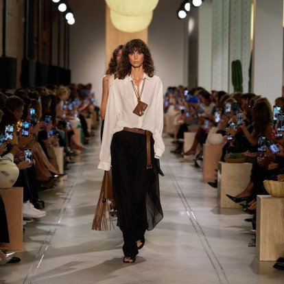 Η νέα SS26 collection του Michael Kors ήταν η επιτομή της πολυτέλειας στην πιο wearable μορφή της 