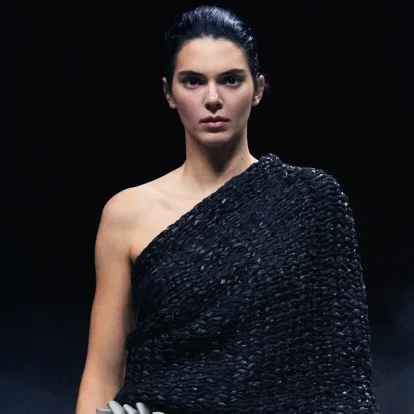 NYFW: Ο οίκος Khaite μας απέδειξε πως μπορούμε να γίνουμε πρωταγωνίστριες της εκλεπτυσμένης κομψότητας 