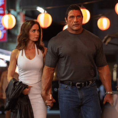 Οι Dwayne Johnson και Emily Blunt πρωταγωνιστούν στο 'The Smashing Machine', μια ταινία με εξαιρετικές κριτικές