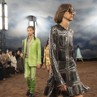 Η νέα SS26 συλλογή της Burberry ήταν η απόλυτη επιστροφή στης ρίζες του οίκου